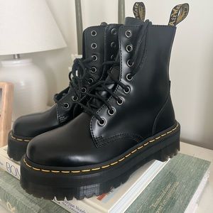 Dr. Marten Jadon Platform boot. Size 6 EU 37.